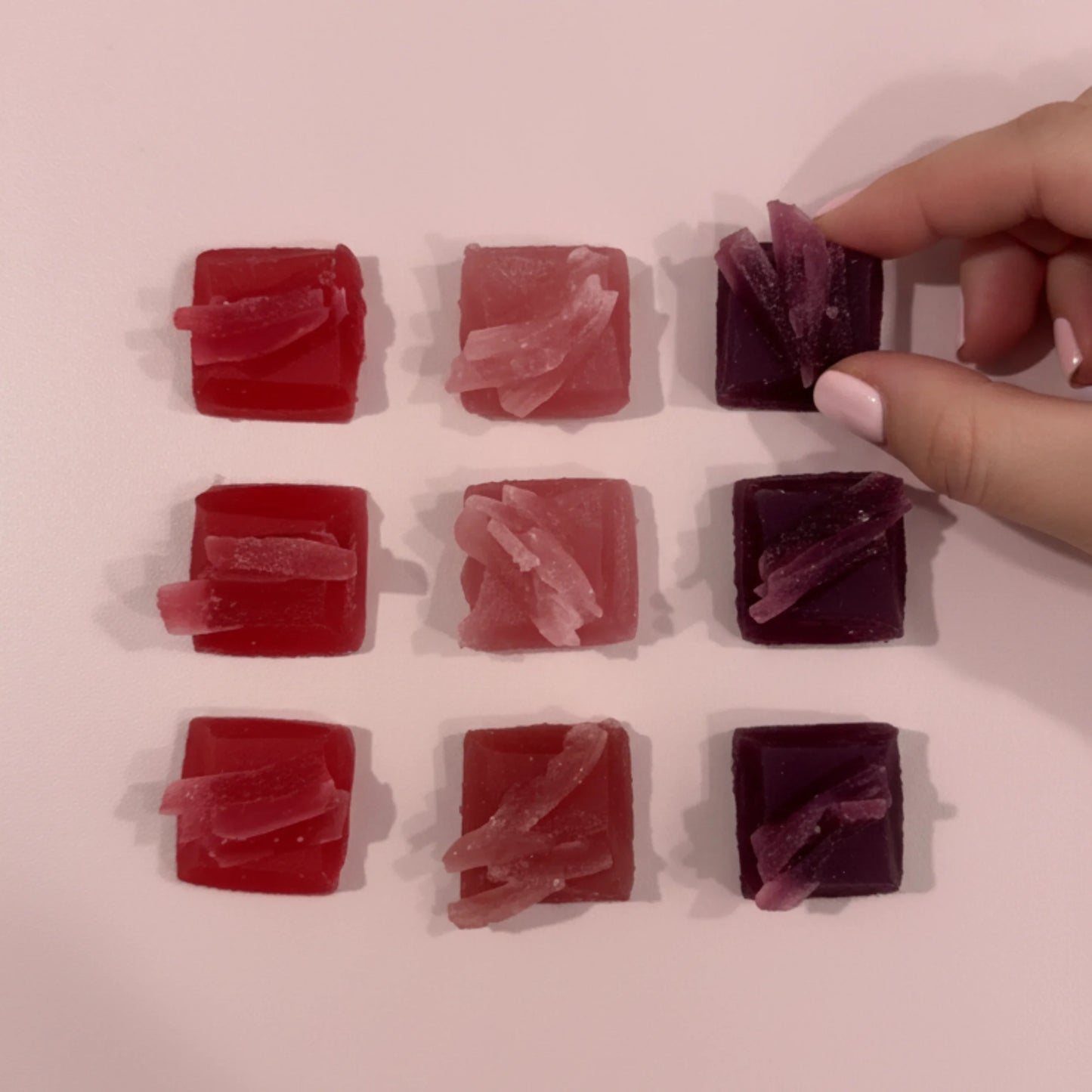 Mini Box of 4 edible crystals with Red Fruits